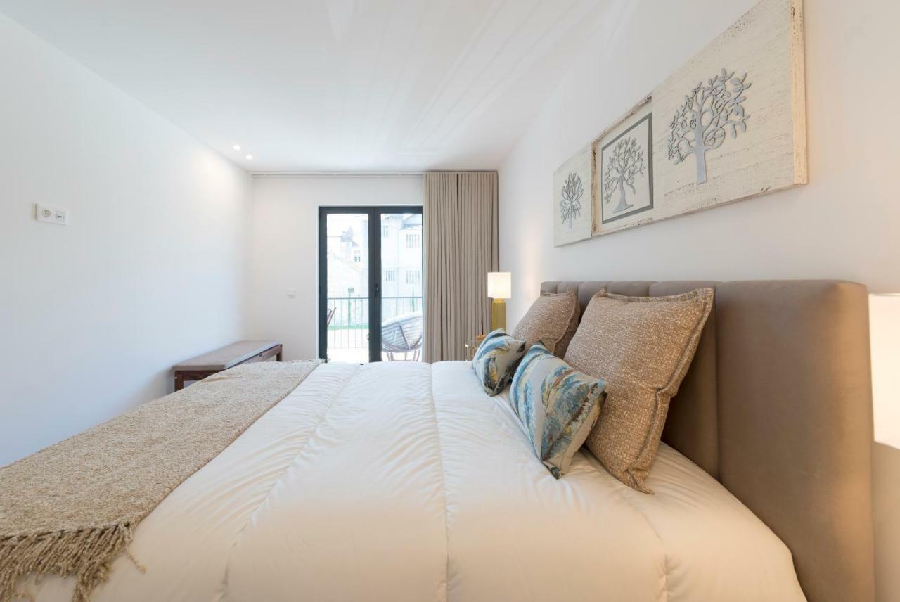 Lovelystay - Downtown Balcony Apartment With Free Parking Porto Exterior photo