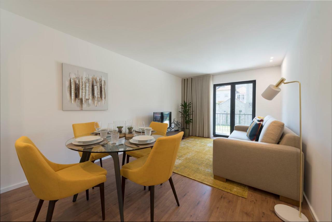 Lovelystay - Downtown Balcony Apartment With Free Parking Porto Exterior photo